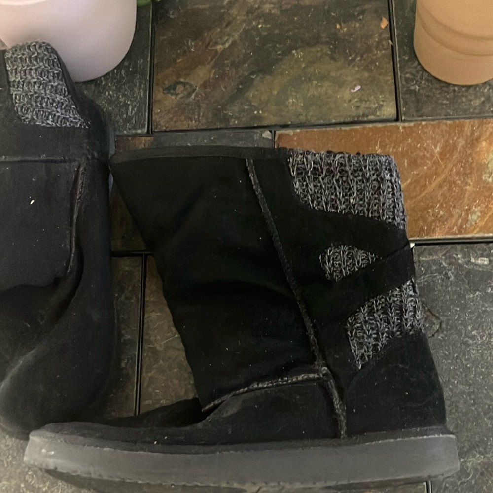 Airwalk Women's Black Suede Sweater Boots with‎ Faux Fur Lining. Size 8